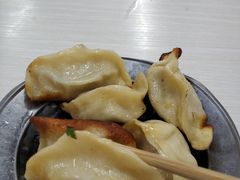 -黄阿姨锅贴大王(万航渡路店)