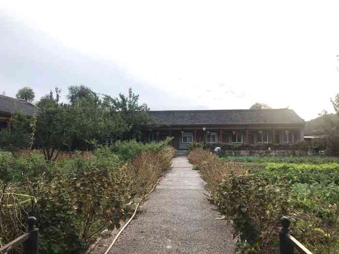 "和朋友一起去怀柔玩,那附近确实也没啥吃的