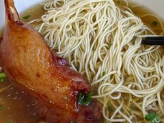 -百年老字号·观振兴蟹黄面·三虾面·苏式面(观前街富仁坊巷店)