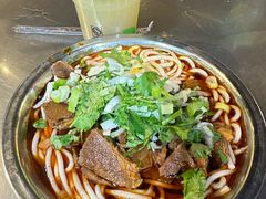 -薛记襄阳香辣牛肉面(平安路店)