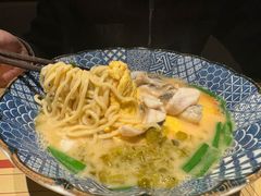 -荣家黄鱼面(前滩太古里店)