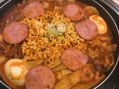 -三清洞摩西韩式年糕火锅(威高广场店)