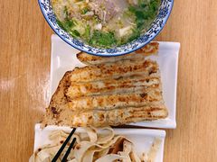 招牌牛肉汤-八百里牛肉汤(盖饭·锅贴·万象城店)
