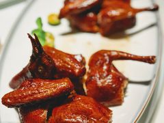 脆皮多汁乳鸽-悦景酒家(罗湖店)