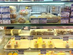 -白玉兰食品甜凤店(合生汇店)