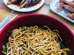 -爆炸头阿姨小四川正宗川味小吃(无任何分店)