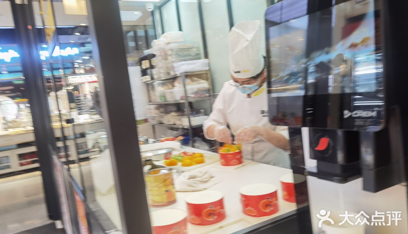 美团上团的下午茶,非常实惠,巧克力提拉米苏好滋好味