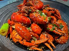 -肥肥虾庄·金牌油焖大虾(沙湖店)