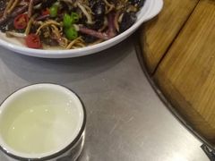 -东北农家院·铁锅炖(莘庄店)