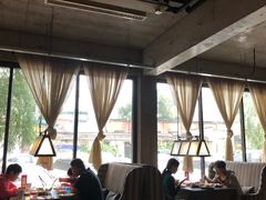 靠窗位-谭记旺品(小谭山店)