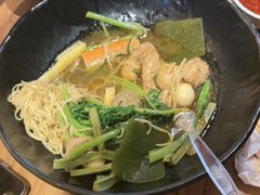 -万记麻辣烫国展总店