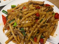 酸笋炒大肠-牛八宝桂林米粉(八里庄店)