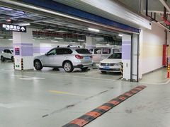 -经纬汇-停车场