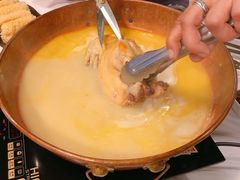 -鲜入围煮花胶鸡海鲜火锅