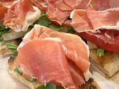 -卡佩罗意大利餐厅及酒吧Al Cappello Trattoria