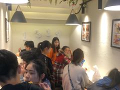 等位区-夜未央小吃街