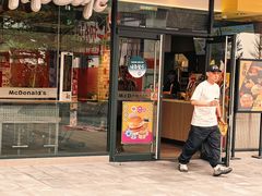 -麦当劳(番禺陈头岗越秀星瀚分店)