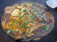 -老渔翁笨锅炖(迎宾路总店)