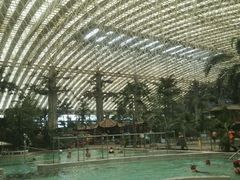 -龙脉温泉室内游泳馆