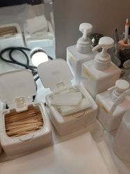 -Wax Brow蜜蜡脱毛美甲美睫眉吧