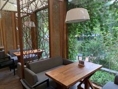 靠窗位-谷咖啡·鲜花绿植花园餐厅