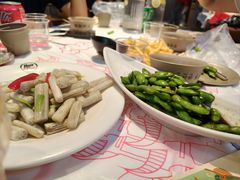 -肥肥虾庄·金牌油焖大虾(汉街SKP店)