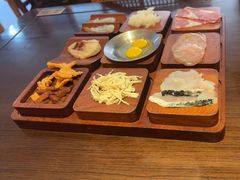 -银米·云南传统过桥米线(双廊黑金冠店)