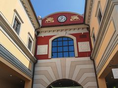 -佛罗伦萨小镇广佛名品奥特莱斯(疏港路店)