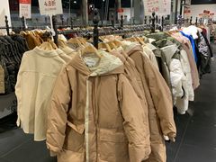 -燕莎奥特莱斯购物中心