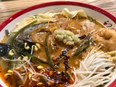 -小蛮椒麻辣烫·麻辣拌(青浦宝龙店)