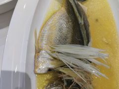 -万龙洲海鲜(大兴绿地缤纷城店)