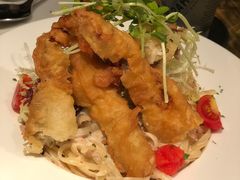 明太子炸軟殼蟹配忌廉扁意粉-layback cafe & bar