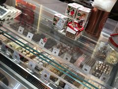 -VENCHI 闻绮(上海佛罗伦萨小镇店)