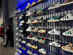 -adidas(滔搏朝阳大悦城店)