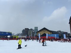 -中旅松花湖滑雪场