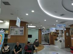 -雅悦齿科(顾村公园店)