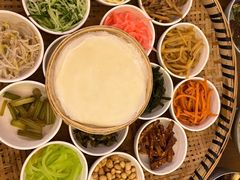 -包整·丝娃娃(一览甲秀楼风景店)