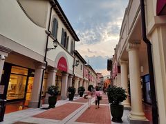 -佛罗伦萨小镇广佛名品奥特莱斯(疏港路店)