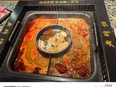-老牌坊云南鱼豆花火锅(哈西万达店)