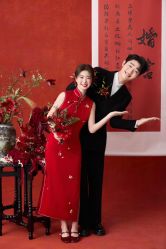 -喜爱高定婚纱摄影
