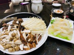 -好彩海鲜火锅饭店(银河百老汇店)