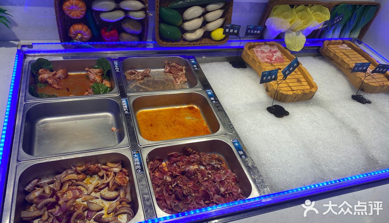 反正去吃了半个小时菜还是差不多这样，哦不，越来越少