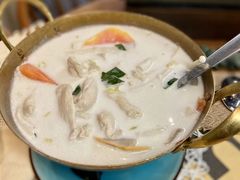 泰式椰汁鸡汤-摩登有记·新派泰国菜(银钻广场店)