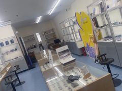 -无奔眼镜·蔡司·依视路授权店(马家堡店)