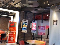 等位区-肯德基(蓝桥店)