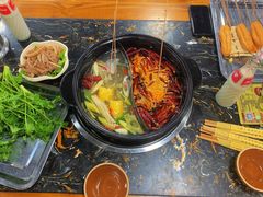 -灌县老妈砂锅串串香(万科红生活广场店)