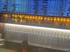 -麦落精酿啤酒餐吧(先农大院店)