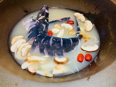 -咕嘟草帽鱼·牛奶一样的鲜鱼汤(包河万达广场创始店)