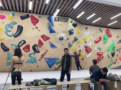 -ROCKPLUS攀岩馆(环宇城店)