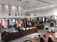 -URBAN REVIVO(七宝领展广场店)